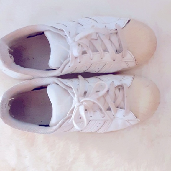 ADIDAS SHELL TOE SUPERSTAR SNEAKERS | WOMEN'S 8 MENS 6.5| WHITE ON off white - Picture 2 of 8